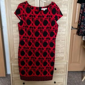 NWOT AA Studio back hidden zip closure black/red short sleeve dress, Size 16